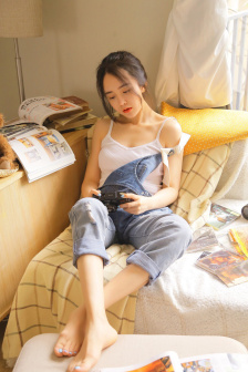 米色弟弟